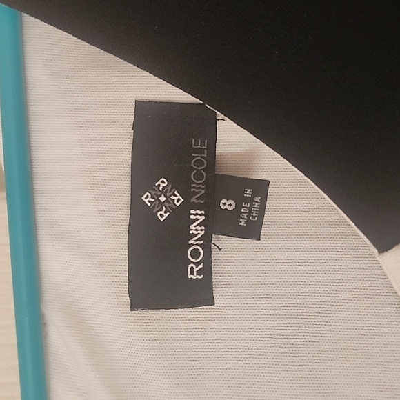 Dress - Picture 2 of 4